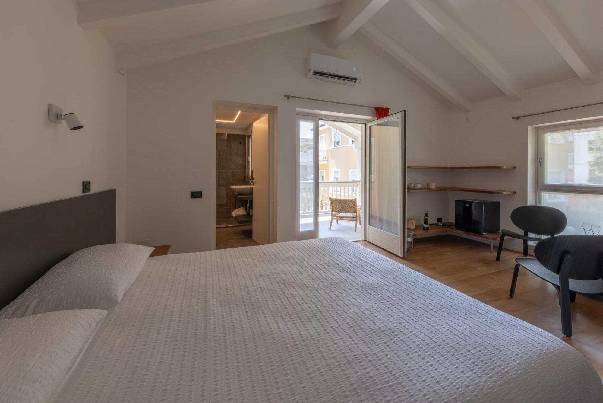 La Barchessa Loft & Rooms - Free Parking Тренто Экстерьер фото