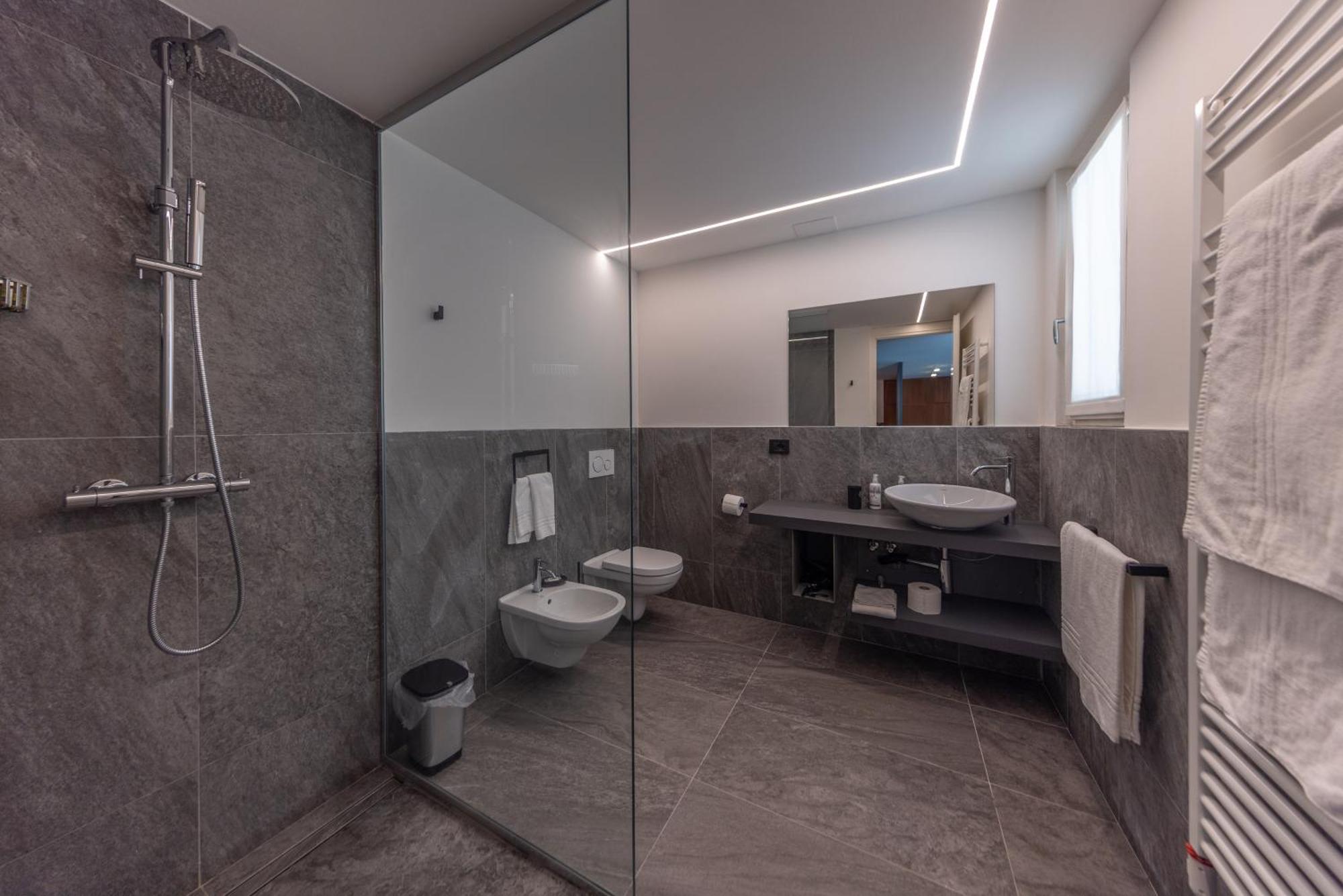 La Barchessa Loft & Rooms - Free Parking Тренто Экстерьер фото