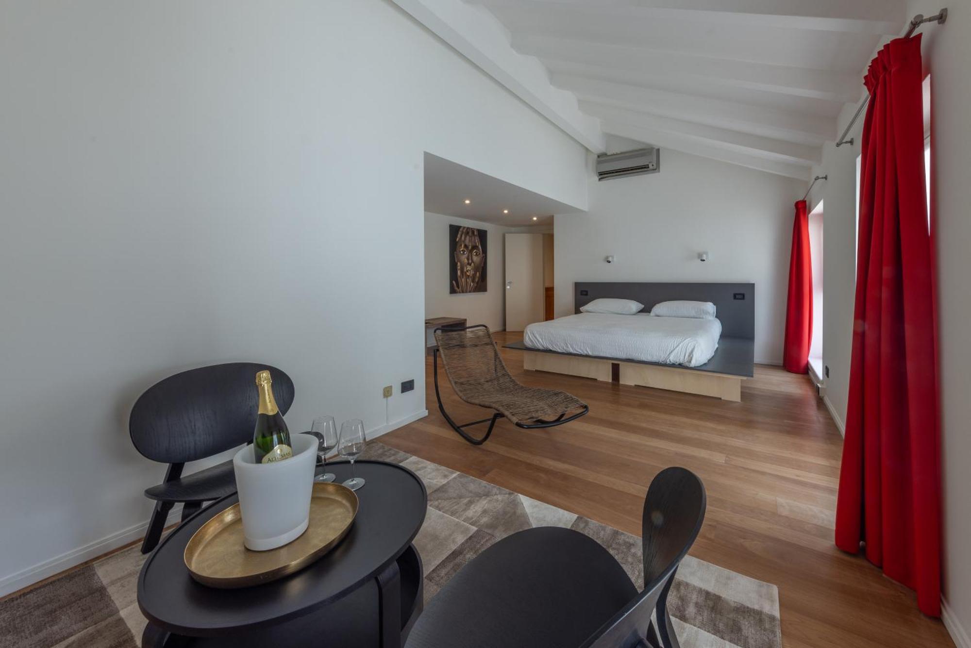 La Barchessa Loft & Rooms - Free Parking Тренто Экстерьер фото