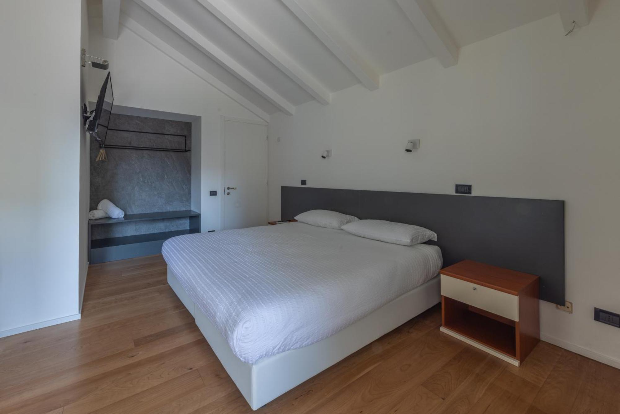 La Barchessa Loft & Rooms - Free Parking Тренто Экстерьер фото